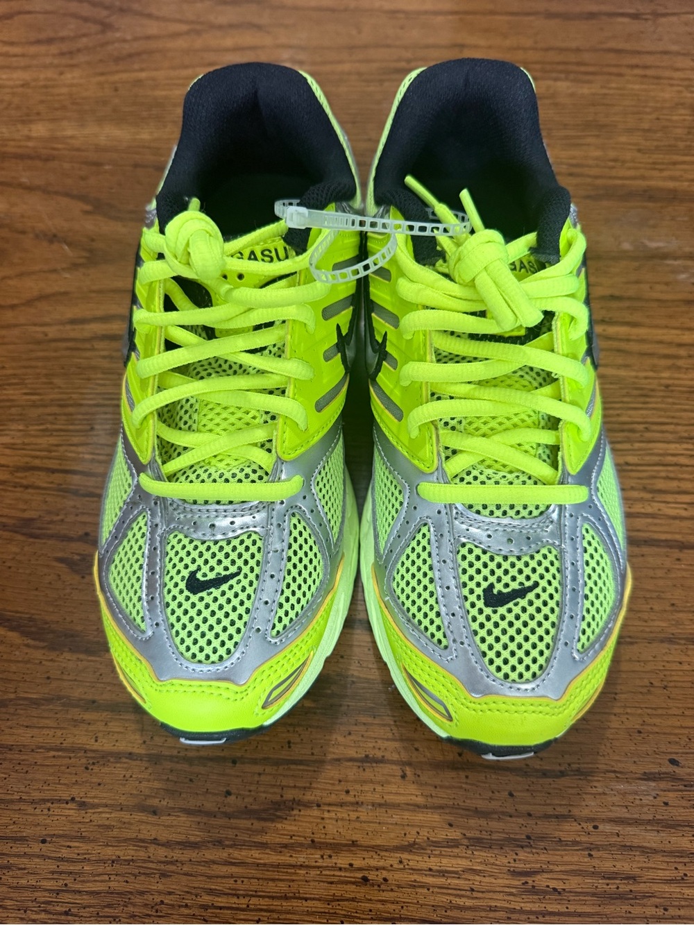 Nike Women's Neon yellow/ silver accents Air Pegasus new Without Box or Tags. - Picture 3 of 7
